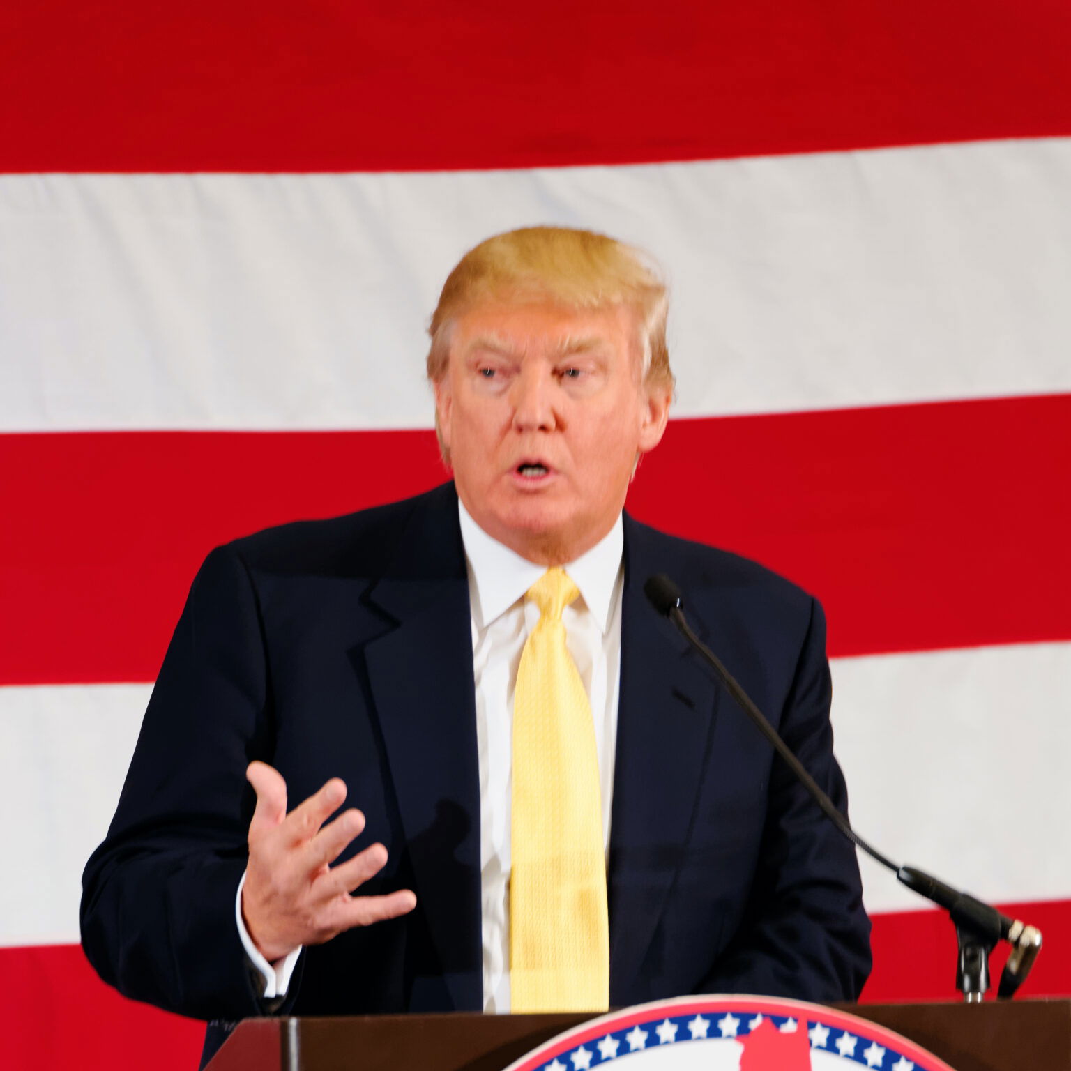 "Donald Trump Sr. at #FITN in Nashua, NH" by Michael Vadon is licensed under CC BY-SA 2.0