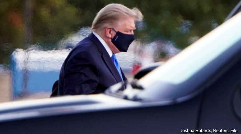 Trump en masque
